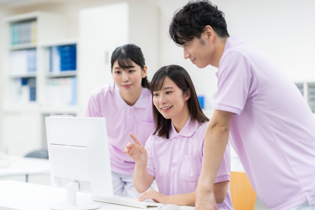 【介護保険最新情報】賃上げ支援事業で「ケアプランデータ連携」が必須に！スマケアの対応予定と対策を解説