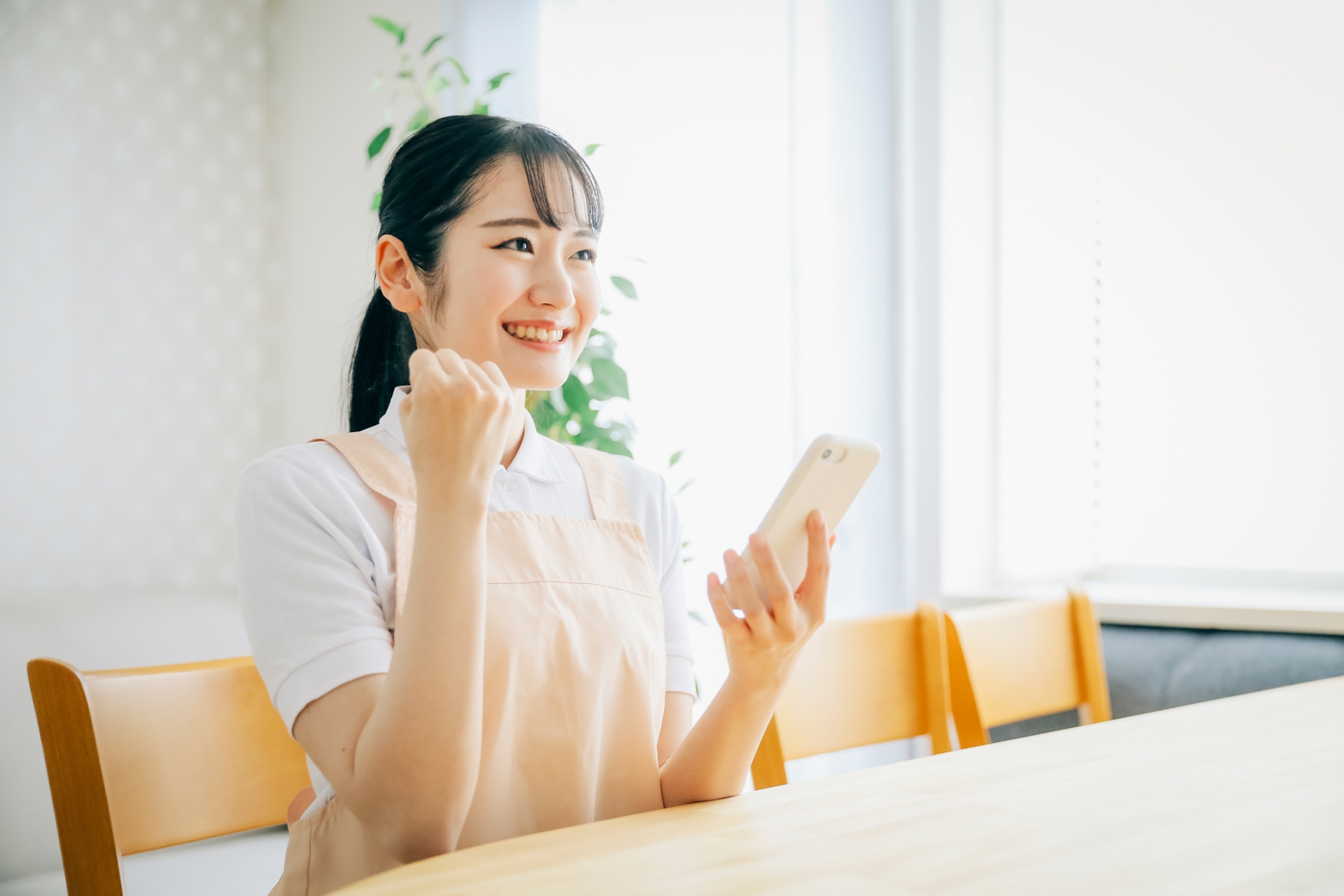 【2040年問題】厚労省データから読み解く！人手不足を乗り切る介護DXと「定期巡回サービス」の可能性